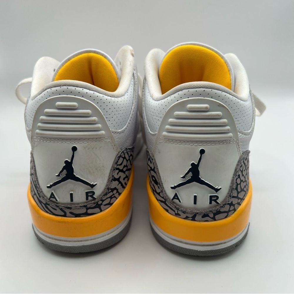 Air Jordan 3 Sneaker - Picture 5 of 9